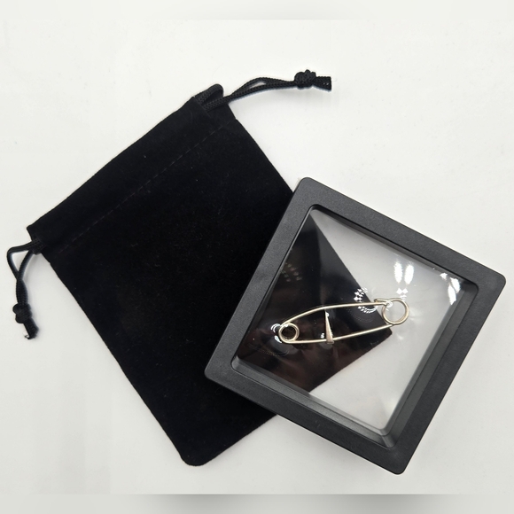 #26 Hermes Sterling Silver Pin Brooch - Picture 9 of 16